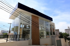 Guazzelli Arquitetura & Construção - Comercial Águas de São Pedro 